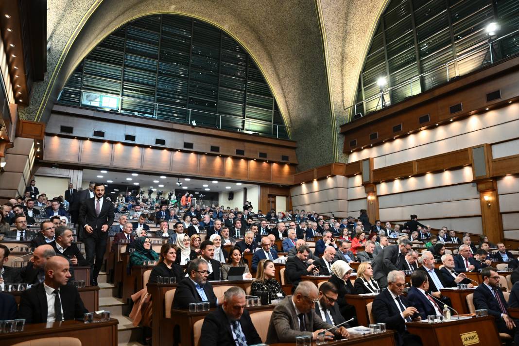 Ekrem İmamoğlu'ndan yerel seçim hamlesi! En yakınındaki 3 ismi İstanbul'un hangi ilçelerinden aday gösterecek 2