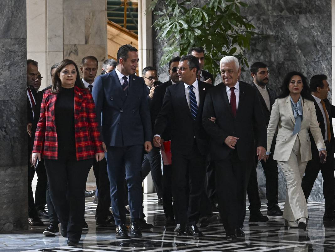 Kurultay sonrası Kılıçdaroğlu'nun en çok sinirlendiği isim ortaya çıktı! Koltuğundan indirmek için harekete geçtiler 2