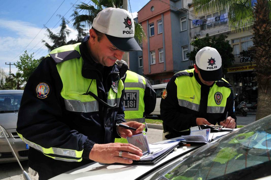 Otomobil sahibi milyonları ilgilendiriyor: Aracına bunu yapmayan rekor ceza ödeyecek 10