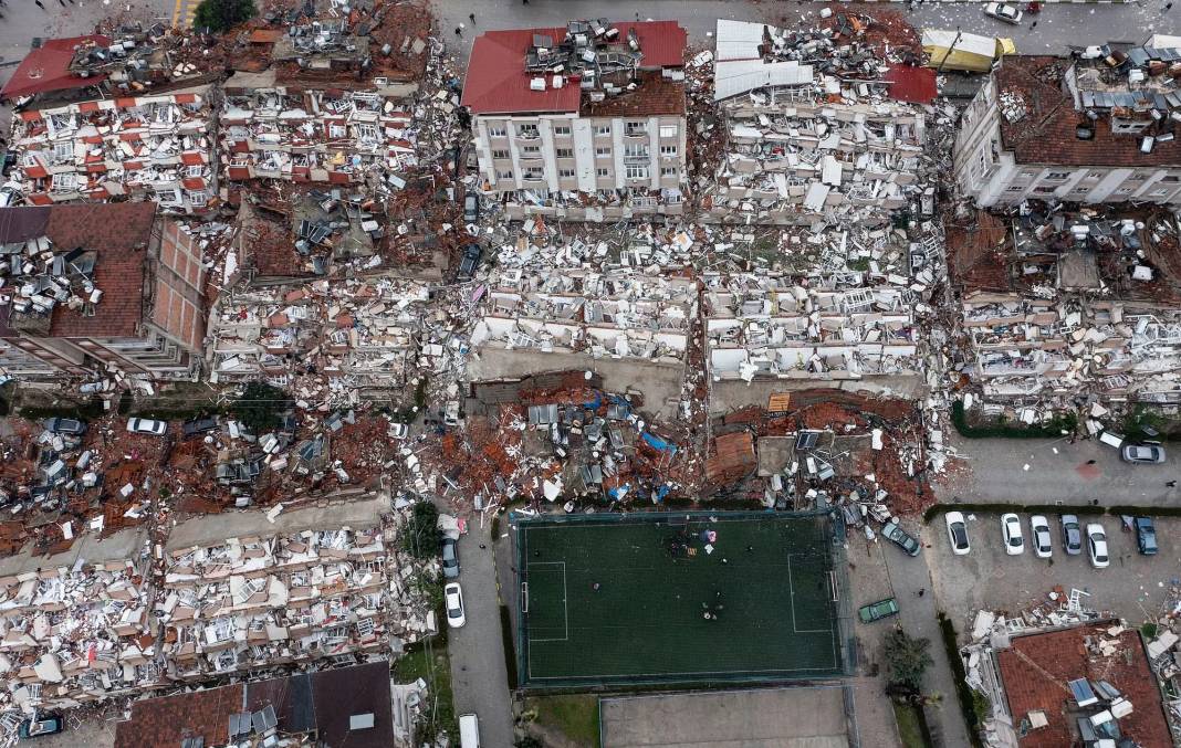 Hakkari'de peş peşe meydana gelen depremlerin ardından Naci Görür'den korkutan uyarı 7