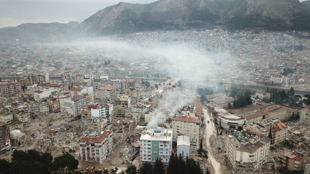 Hakkari'de peş peşe meydana gelen depremlerin ardından Naci Görür'den korkutan uyarı 2