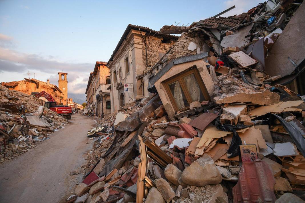 Binanızın sağlamlığını bu şekilde öğrenebilirsiniz: Deprem uzmanı Övgün Ahmet Ercan püf noktayı açıkladı 1