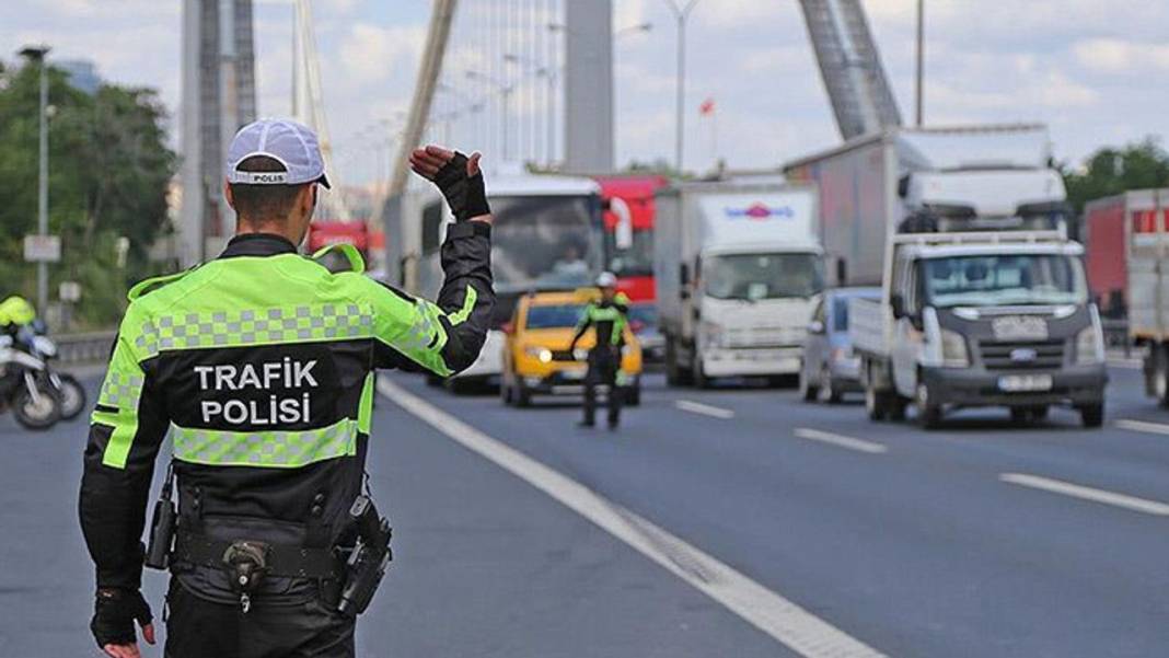 Ehliyetini kaptırmak istemeyen sakın bunu yapmasın: Büyük cezası var 6