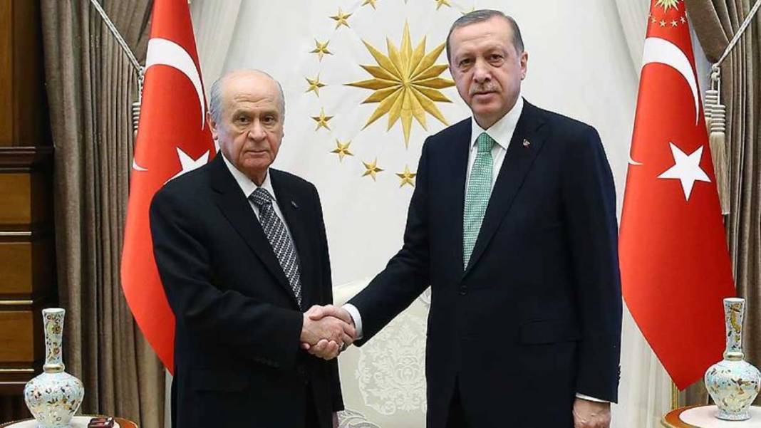 Cumhur İttifakı masasında pazarlık son buldu: Erdoğan Bahçeli için bu illeri gözden çıkardı 1