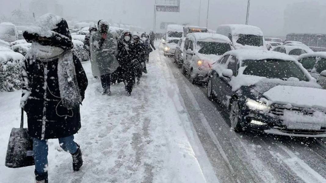 Meteoroloji'den peş peşe uyarı: Asıl kış şimdi geliyor! Kar, sağanak ve dondurucu hava... 8