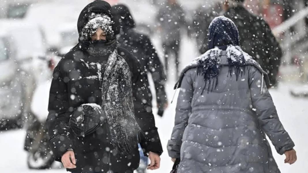 Meteoroloji'den 31 il için sarı ve turuncu kod alarm verildi: Kar ve sağanak geliyor... 9