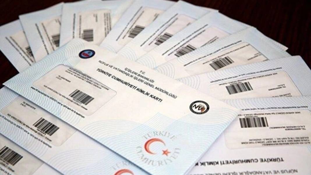 Kimlik kartlarında yeni dönem resmen başladı: Bakanlık düğmeye bastı 5