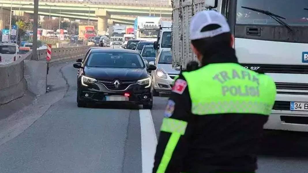 Polis gördüğü yerde durduracak: Bu araçlar anında trafikten men edilecek 3