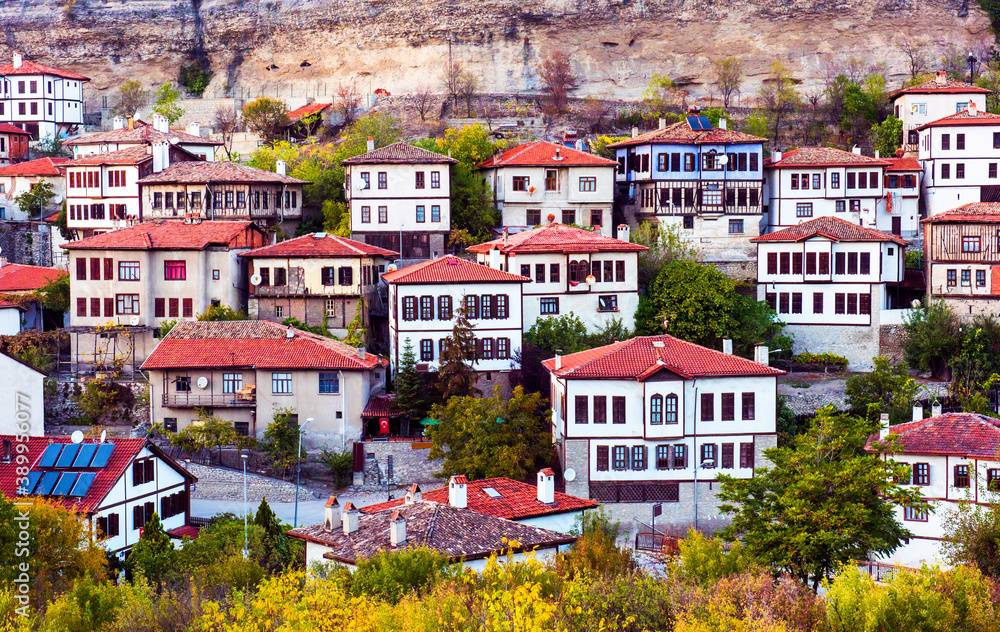 İlber Ortaylı Türkiye’nin İtalya’sı demişti! İşte turistlerin yeni gözdesi gecesi ayrı gündüzü ayrı güzel 1