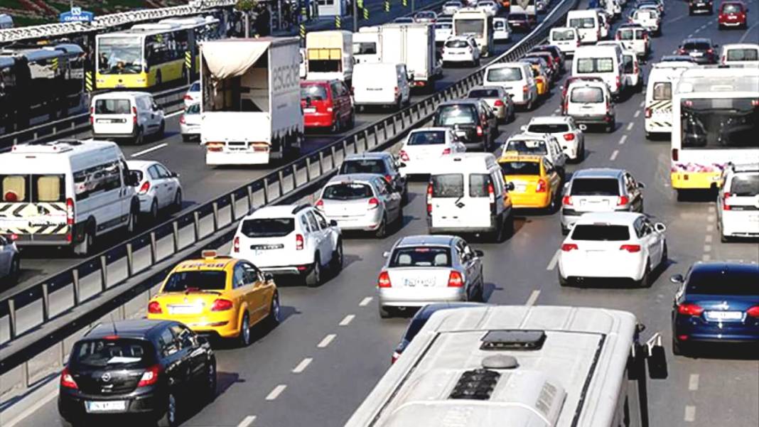 Trafikte bu hatayı yapan sürücünün ehliyeti süresiz iptal edilecek 3