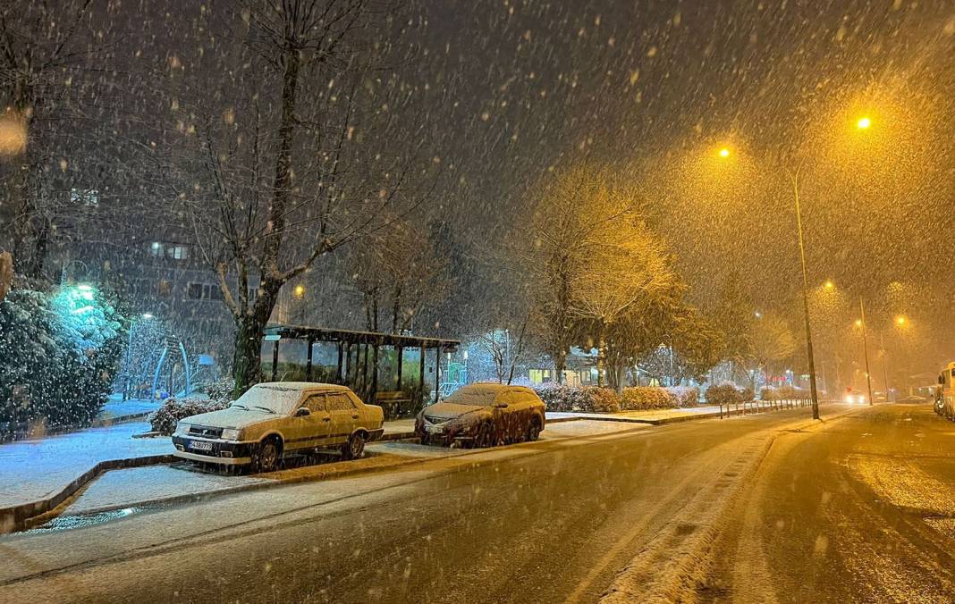 Meteoroloji o illere kar ve sağanak yağış uyarısı! 12