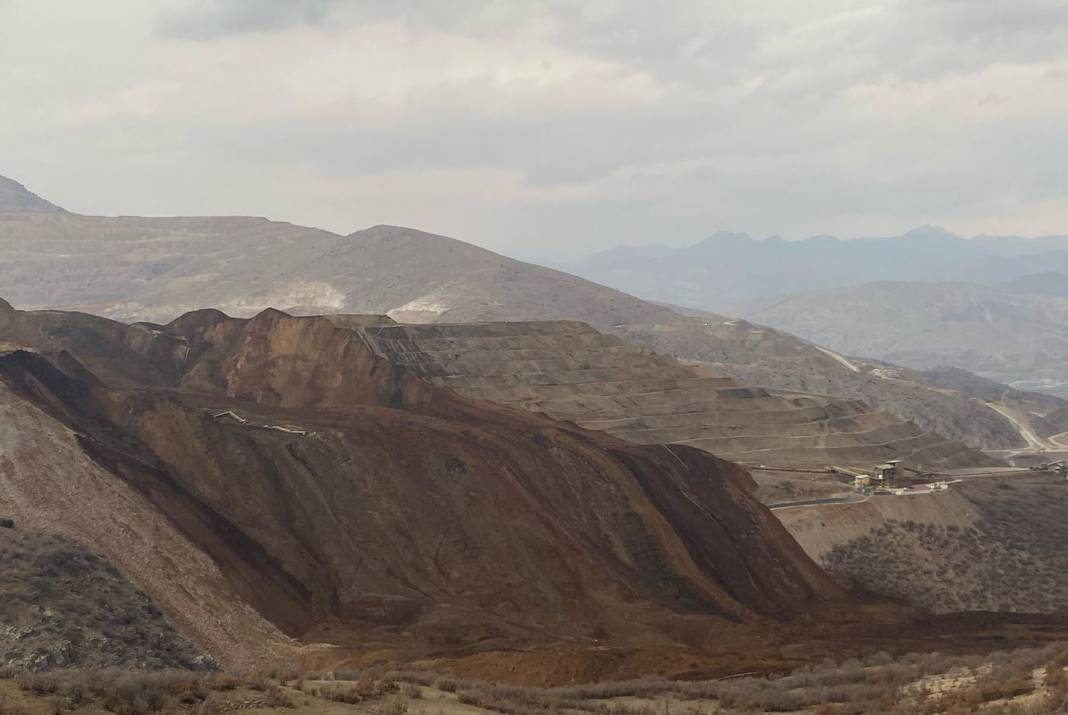 Erzincan’da acı bekleyiş sürüyor! Toprak altında kalan işçilerin isimleri belli oldu! 2