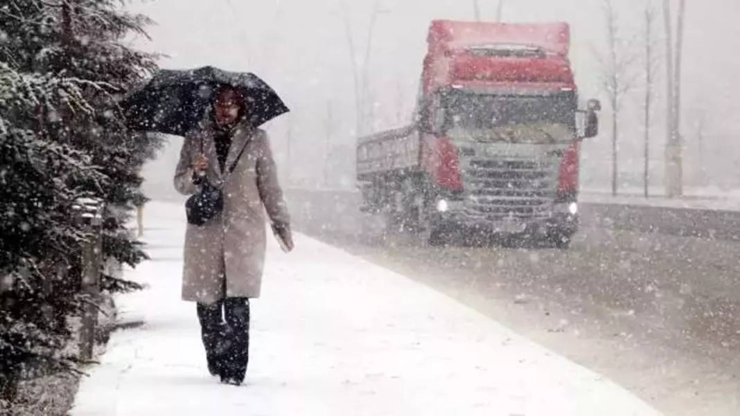 Meteoroloji tek tek açıkladı: 12 il için sarı ve turuncu kodlu alarm verildi... 17