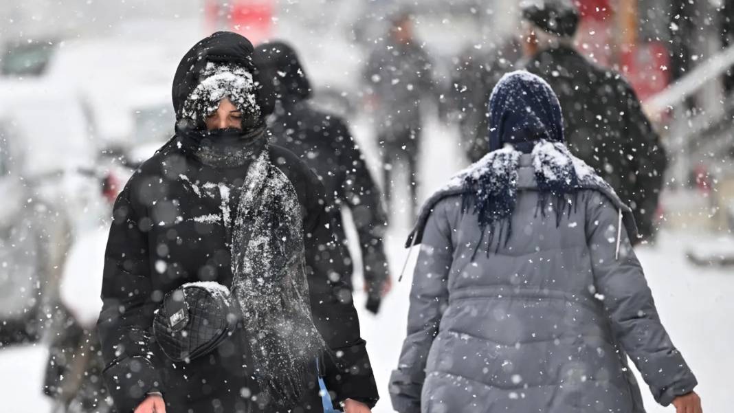 Meteoroloji gün gün paylaştı: O illere kuvvetli sağanak ve kar geliyor... 7