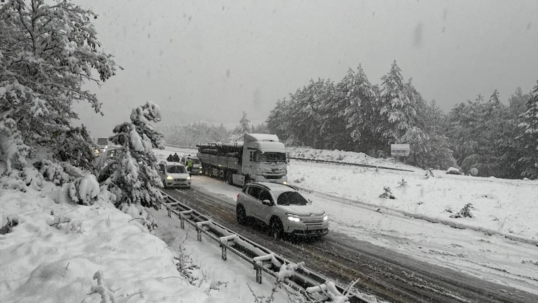 Meteoroloji il il uyardı: Şiddetli yağış ve kar geliyor.. 1