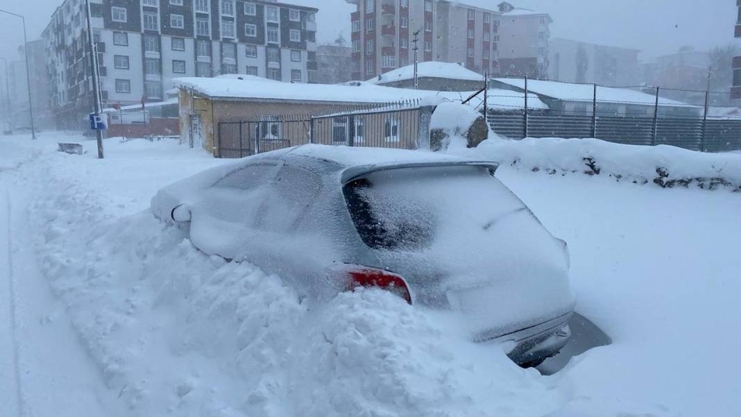 Meteoroloji tek tek uyardı: O illere sağanak yağış, kar ve çığ geliyor... 2