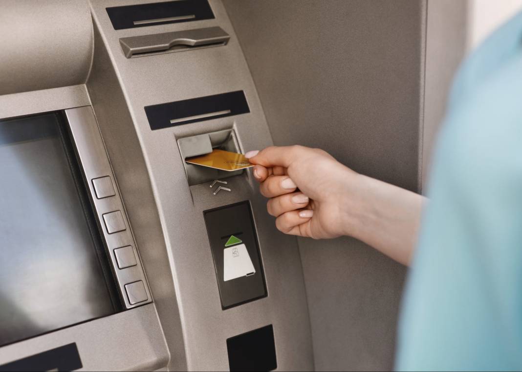 ATM'den para çekenler hayatının şokunu yaşıyor! Bankalardan yeni düzenleme rekor seviyede arttı 7