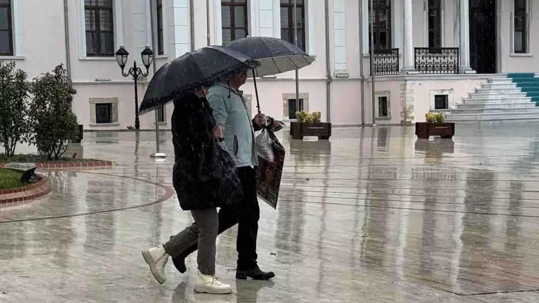 Meteoroloji il il açıkladı... Türkiye sağanak ve fırtınaya teslim olacak! 19