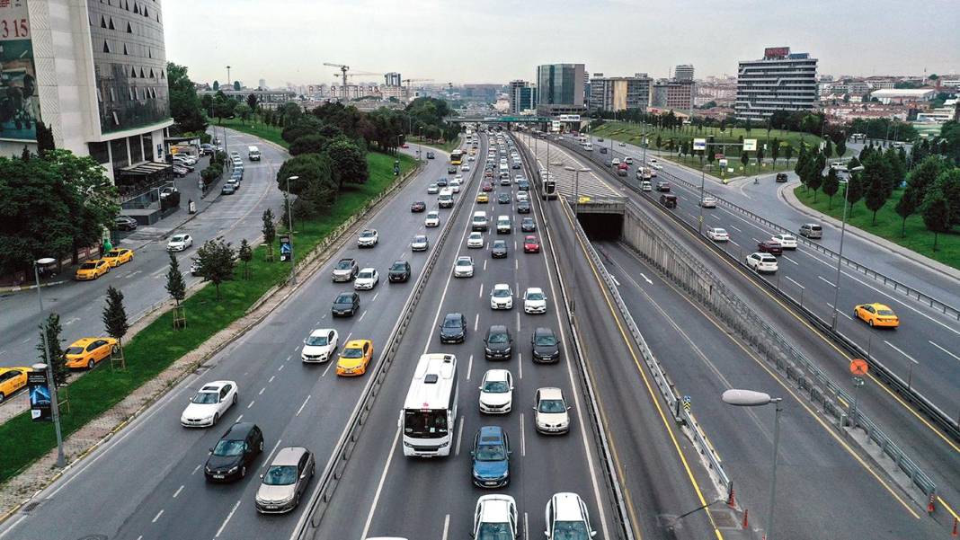 Trafikte bu hatayı yapan sürücünün ehliyeti süresiz iptal edilecek 5