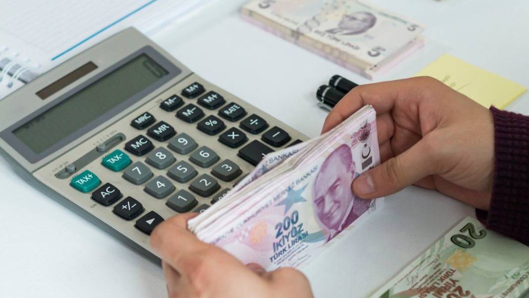 Emeklilerin yüzünü güldürecek ikramiye gelişmesi: Emekliye 4 bin TL mi 10 bin TL mi derken tam 15 bin lira sürprizi 5