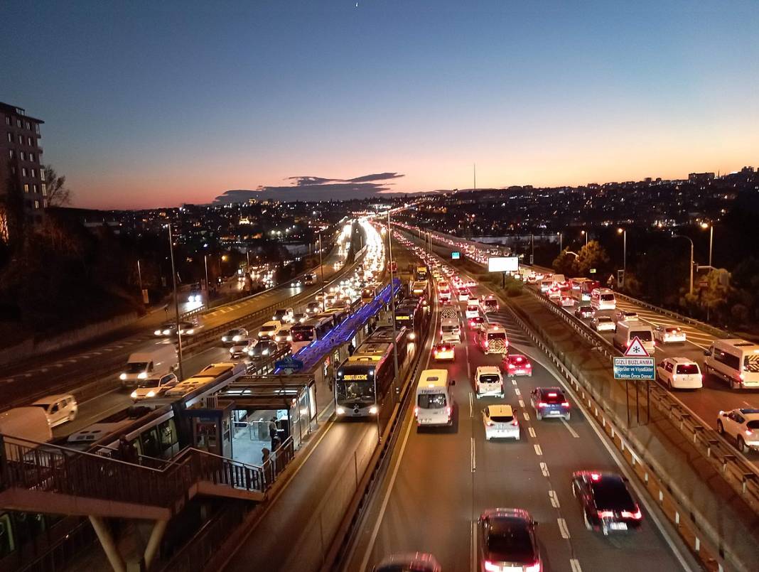 İstanbul'da yaşayanları sevindiren gelişme: Ücretsiz İETT müjdesi resmen duyuruldu! İşte ayrıntılar 2