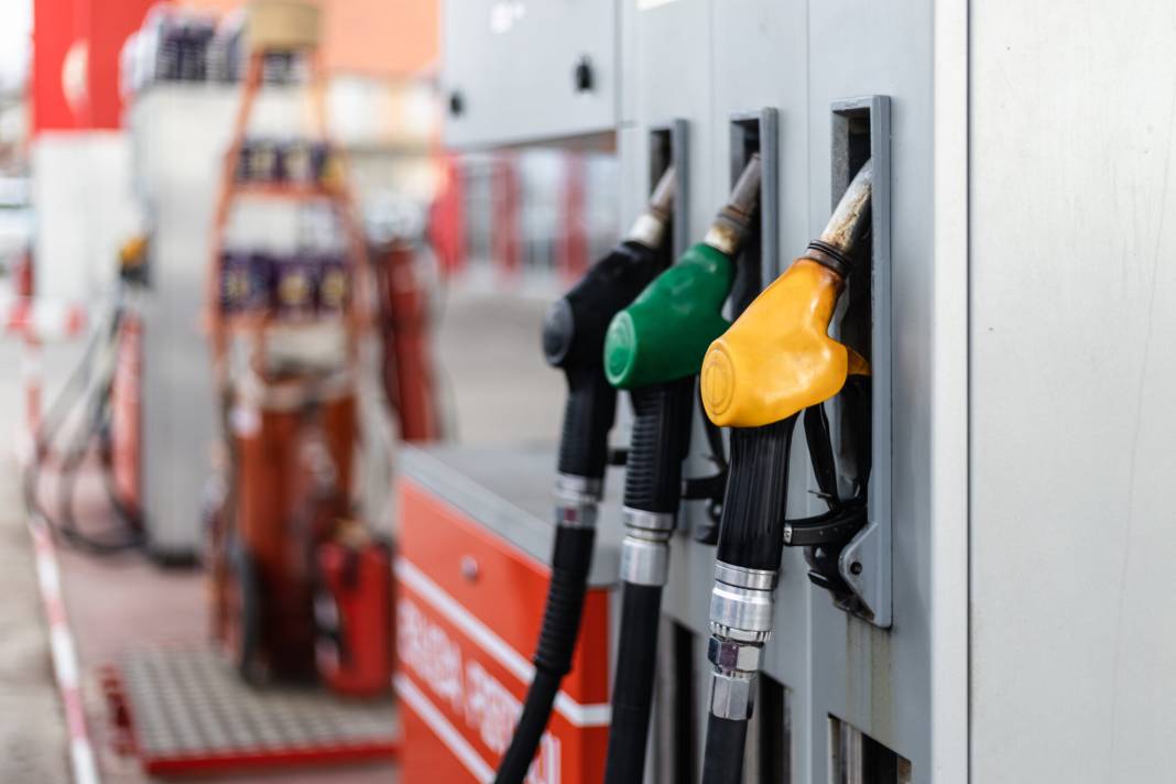 Akaryakıta büyük zam geldi: İşte güncel benzin, motorin ve LPG fiyatları 1