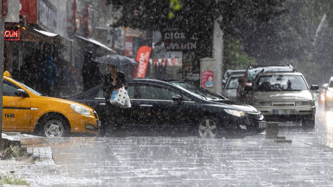 Meteoroloji'den 81 il için kritik uyarı: Sağanak, kar ve fırtına geliyor... 4