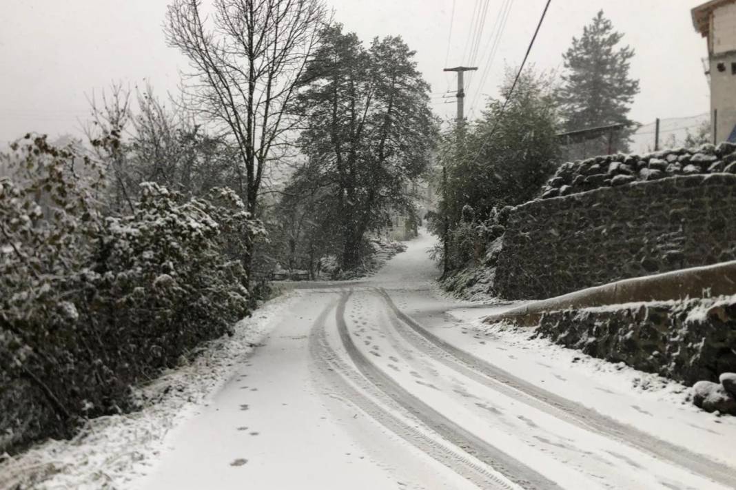 Meteoroloji'den bu illere kritik uyarı: Kuvvetli kar ve sağanak geliyor 13