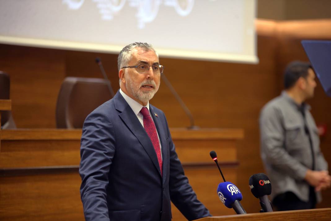 Erdoğan Temmuz ayını işaret etmişti! İktidardan emekli maaşı zammı açıklaması 11