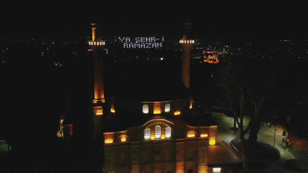 Evinde yatarken mezarlıkta uyandı kimsenin davul çalamadığı mahallede esrarengiz olaylar 2