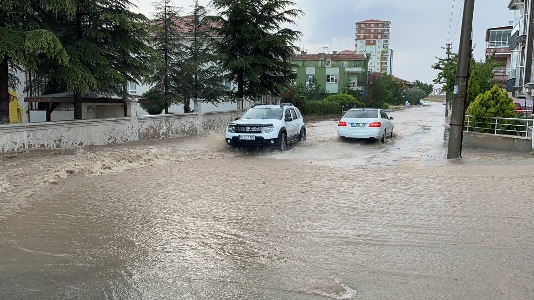 Sağanak, sel ve fırtına...Meteoroloji'den 81 ile kritik uyarı! 7