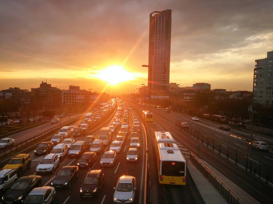 Trafikte bunu yapan yandı! Yürürlüğe girdi aracına el konulacak 5