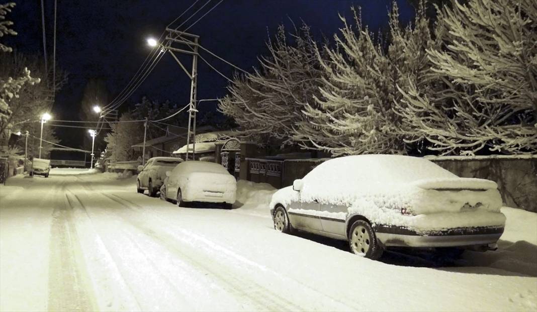 Tarih verildi: Lapa lapa kar yağacak! Meteoroloji o illeri tek tek uyardı... 8