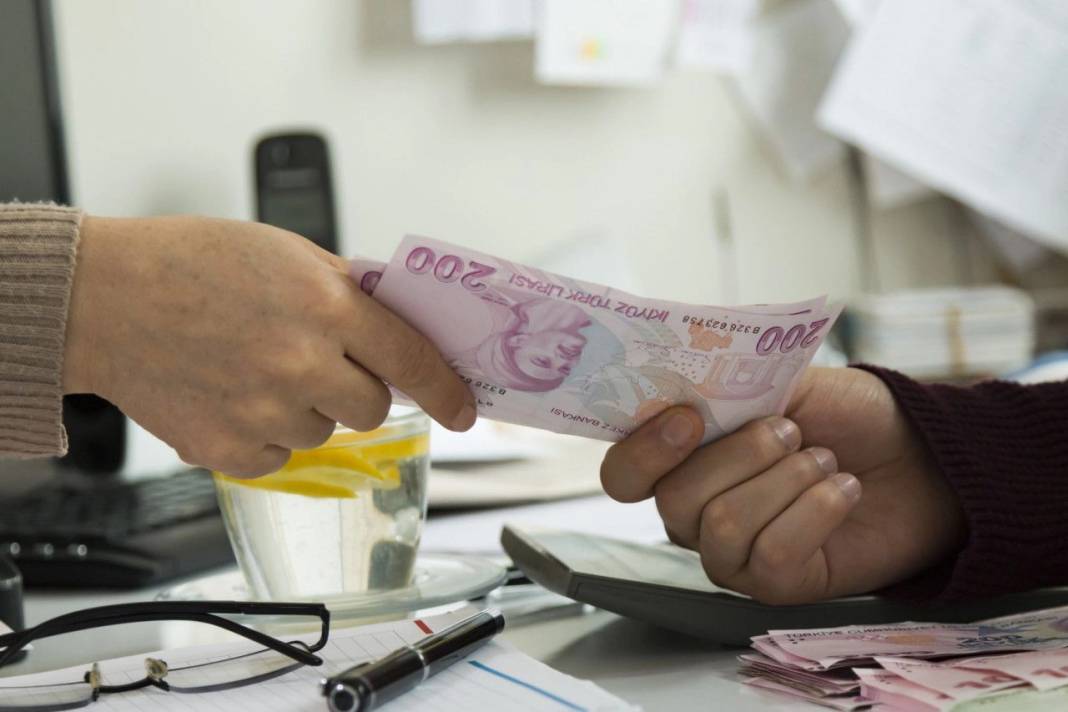 Büyük zam geldi: 7 bin 608 lira oldu 2