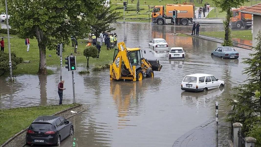 Meteoroloji'den korkutan uyarı: Sağanak,fırtına çığ ve çamur yağacak... 3