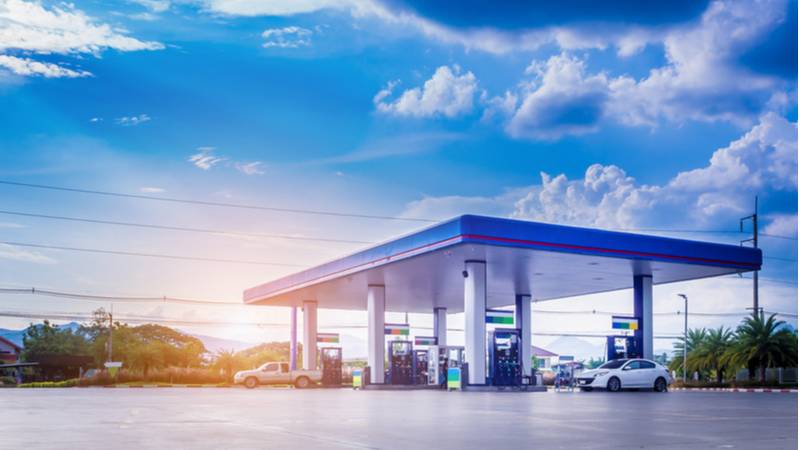 Ünlü akaryakıt devi resmen satılıyor 1