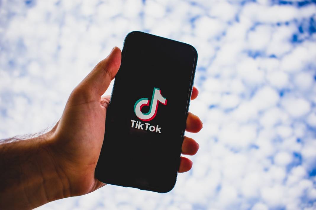 Sosyal medya devi TikTok'a büyük darbe: Yasaklanması için harekete geçildi! 2