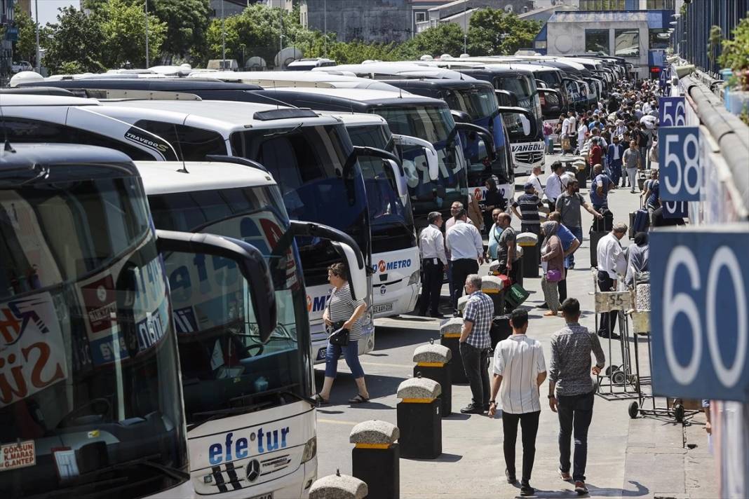 10 ilde yerel seçim hareketliliği otobüs ve uçak biletleri tükendi 6