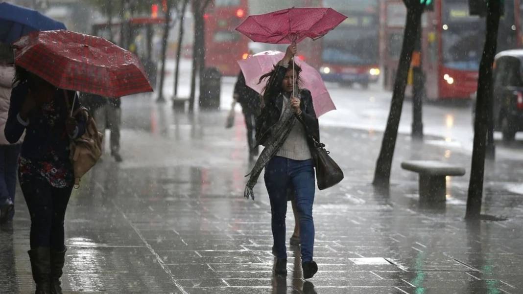 Türkiye sular altında kalacak: Meteoroloji 81 il için kritik tarihi duyurdu! 17