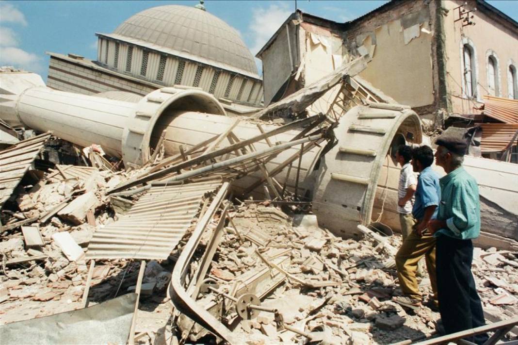 Prof. Dr. Osman Bektaş 62 yıldır bilinmeyeni açıkladı Marmara en fazla kaç büyüklüğünde depreme gebe 5