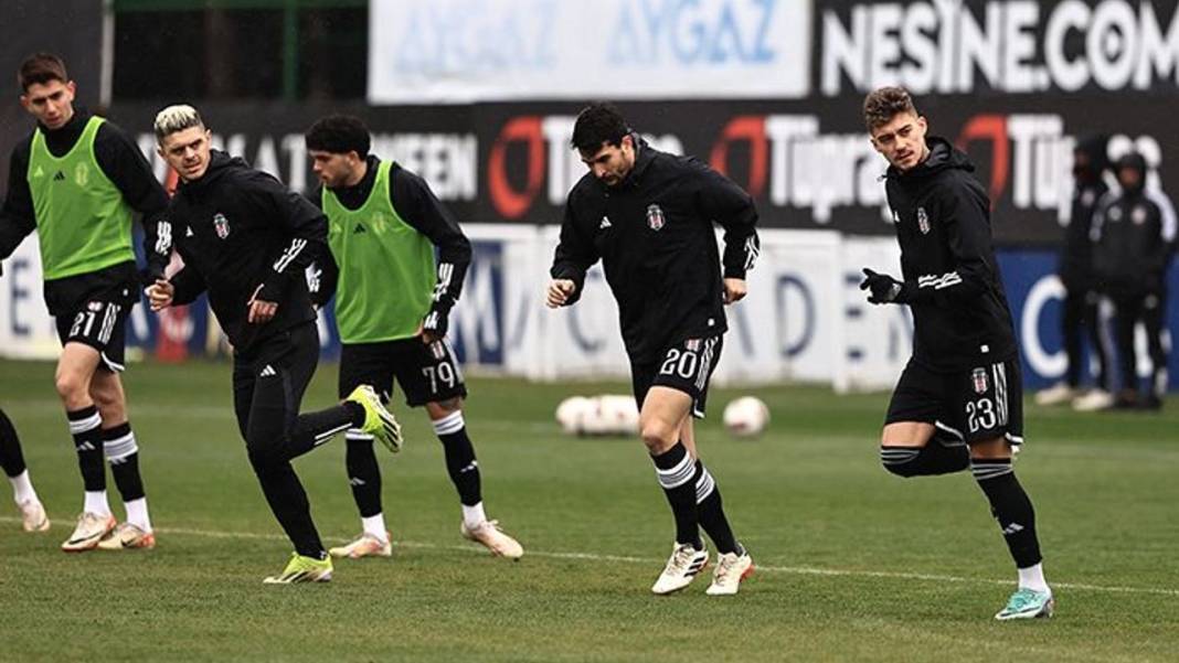 Beşiktaş'ta kriz dönemi: Efsane yıldız takımdan ayrılıyor! 1