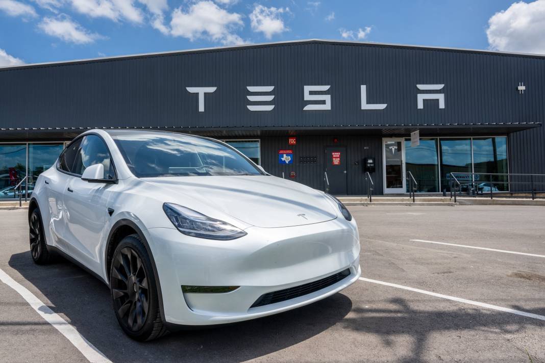 Tesla'nın fiyatı 225 bin lira birden düştü 5