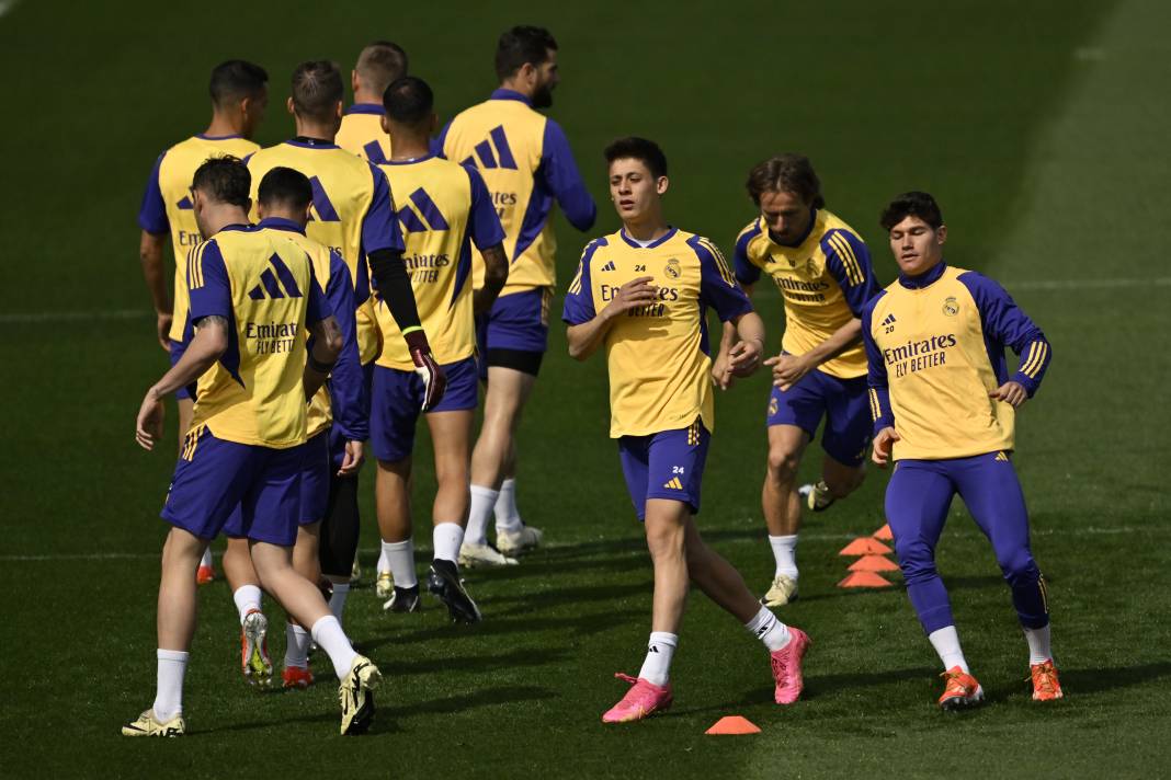 İspanyollar duyurdu: Arda Güler Real Madrid formasıyla bir ilke imza atacak 3