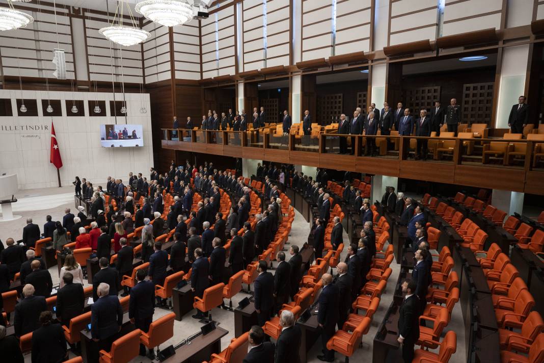 Ankara kulisleri bu haberle çalkalanıyor! Merkez sağda yeni bir parti kuruluyor 1