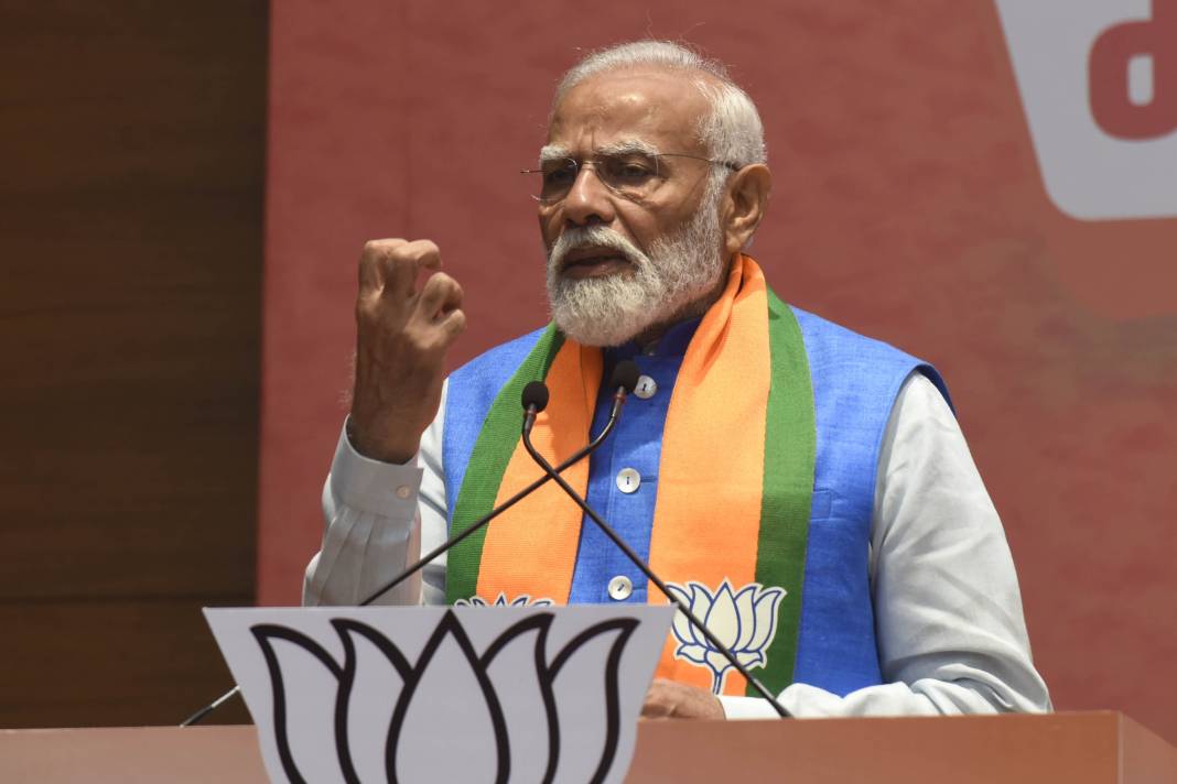 Dünyanın en büyük seçimi başladı: Haftalarca sürecek 8