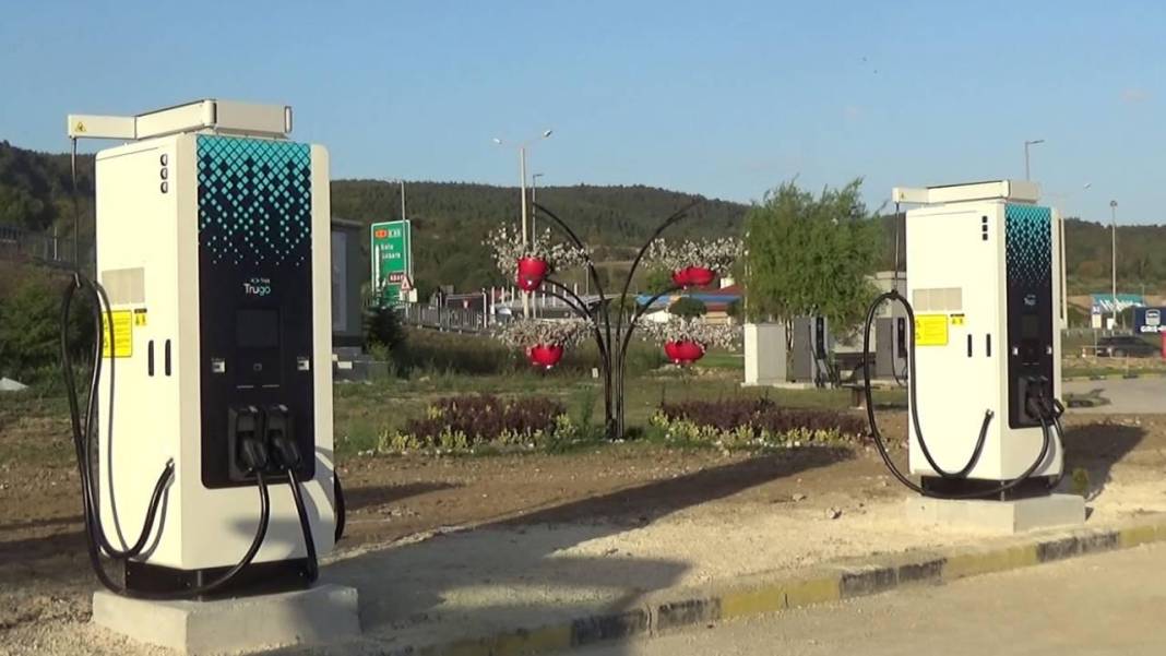 Elektrikli arabaları 5 dakikada şarj edebilecek istasyon üretilecek: Saatlerce bekleme derdine son 6