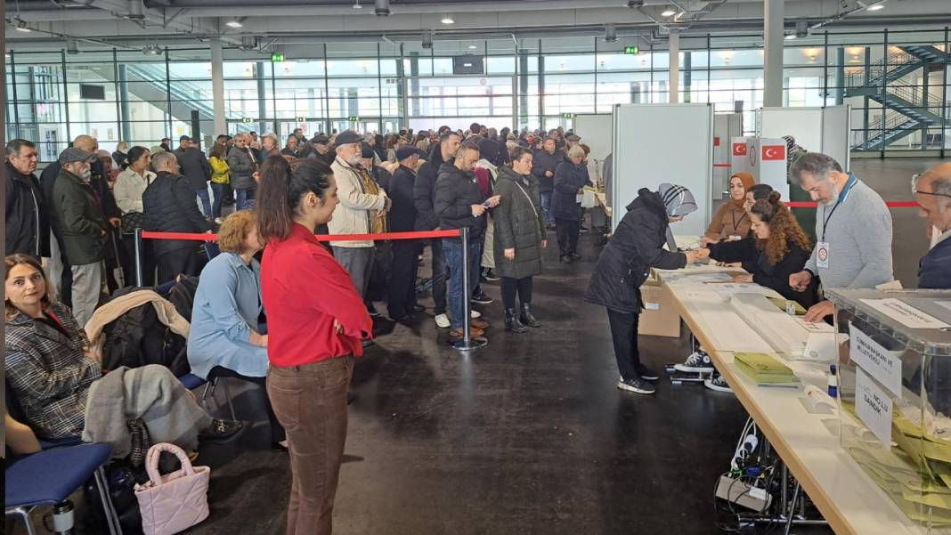 Dünyanın en büyük seçimi başladı: Haftalarca sürecek 12