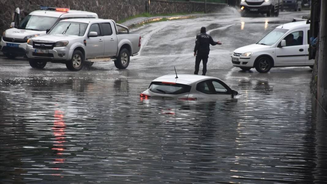 Meteoroloji'den kötü haber: Türkiye'yi sağanak vuracak... Günlerce sürecek! 5