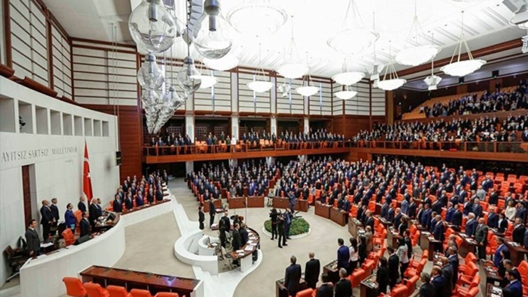 Ankara kulisleri bu haberle çalkalanıyor! Merkez sağda yeni bir parti kuruluyor 6