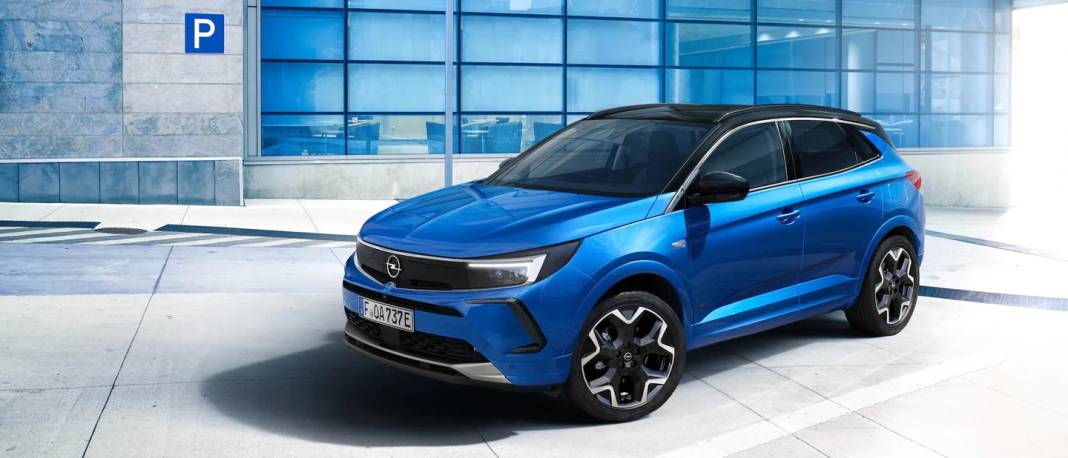 Opel'den fark yaratan fiyat listesi:  Fiyatı duyan bayiye koşacak 7